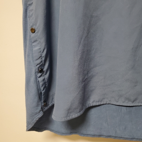 Banana Republic Blouse - Picture 2 of 3